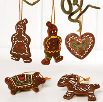 Honey cake figures for hanging